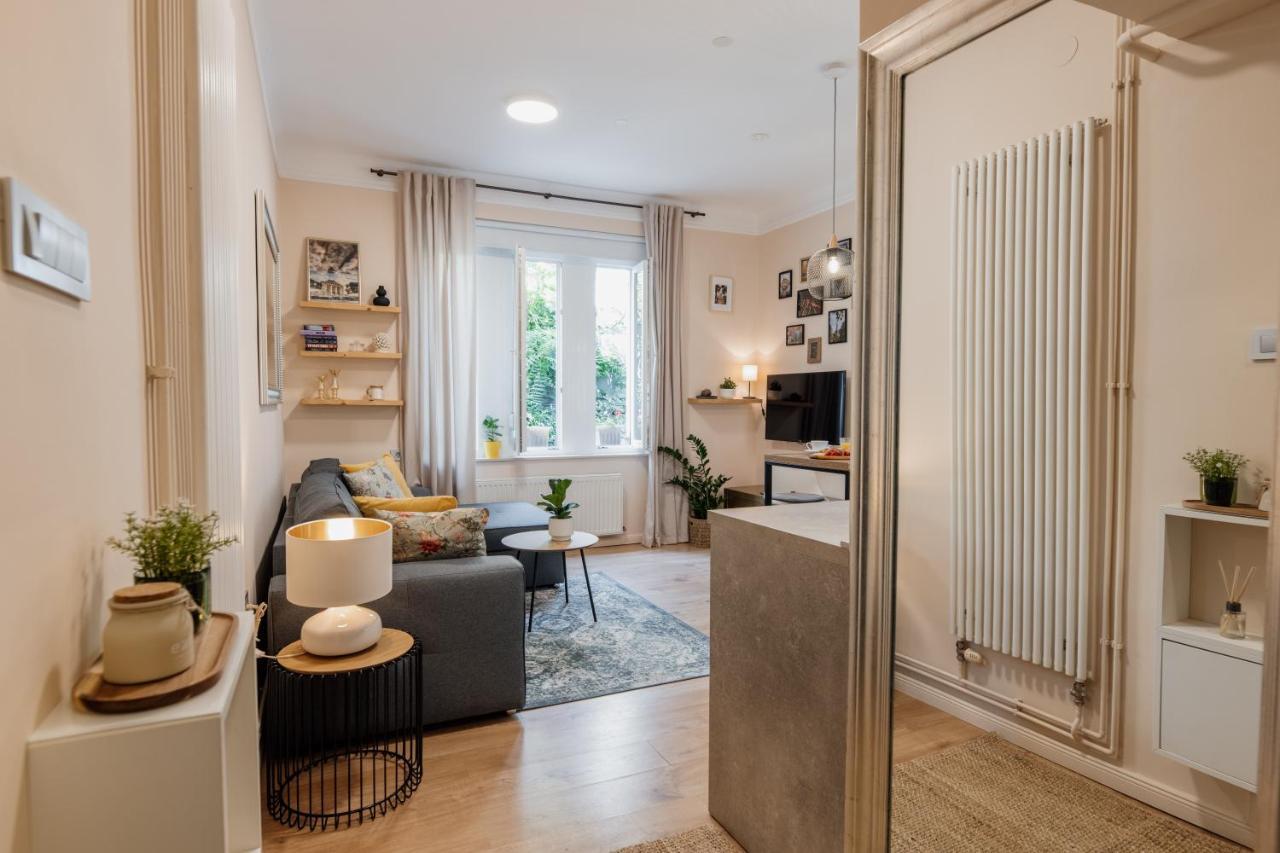 Mm Apartment Zagreb Bagian luar foto