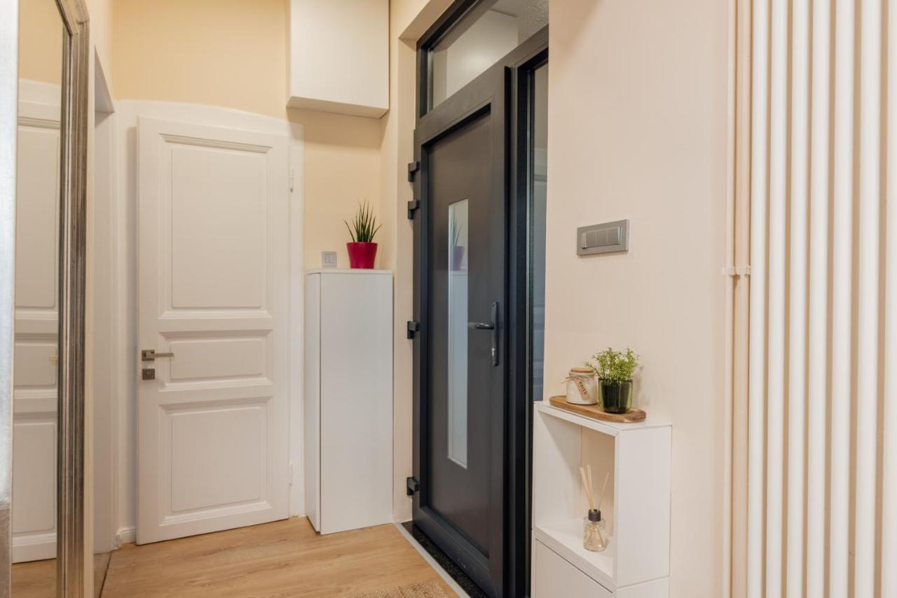 Mm Apartment Zagreb Bagian luar foto